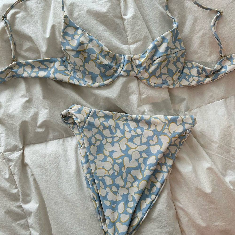 Skatie Top and Bottom